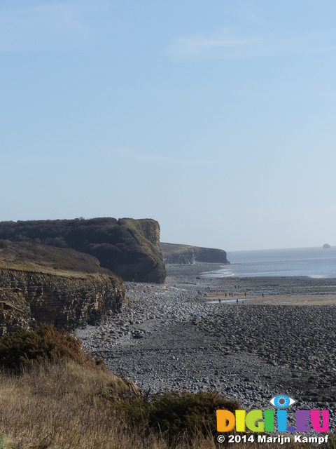 FZ001425 Llantwit Major beach from cliff tops